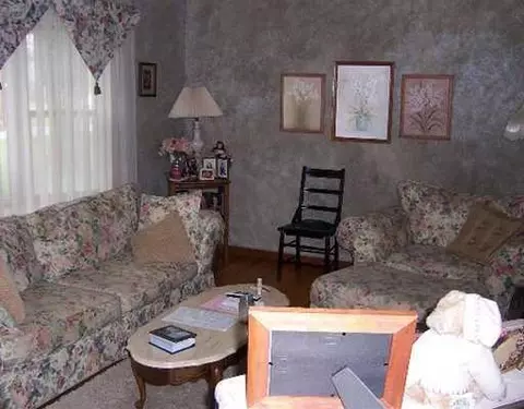 4602 Peacock Rd, Springfield, OH 45502 photo 2
