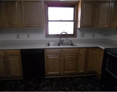 619 Devonshire, Celina, OH 45822 photo 4