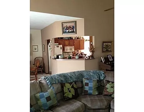1338 Willow Chase Cir, Springfield, OH 45502 photo 3