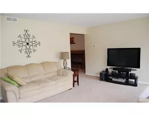 764 Windsor, Troy, OH 45373 photo 6