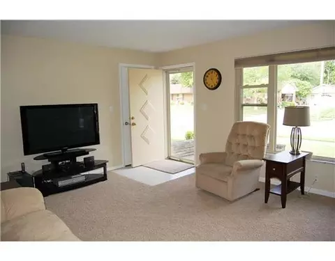764 Windsor, Troy, OH 45373 photo 5