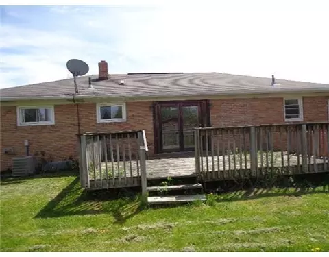 1226 Torrence Dr, Springfield, OH 45503 photo 2