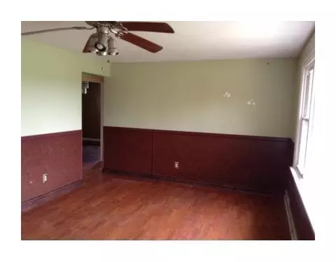 1226 Torrence Dr, Springfield, OH 45503 photo 3
