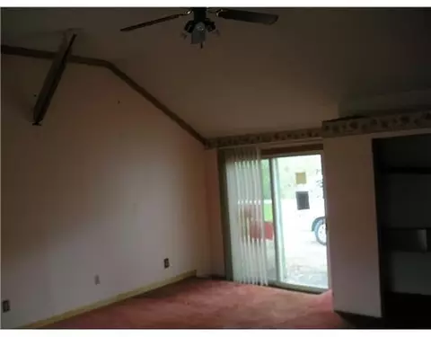 310 N Hampton, Springfield, OH 45504 photo 6