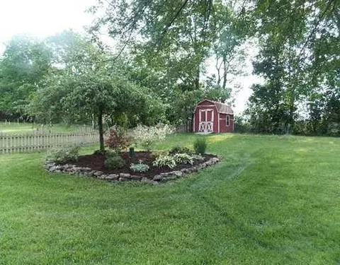 2037 Broken Trail Dr, Springfield, OH 45502 photo 16