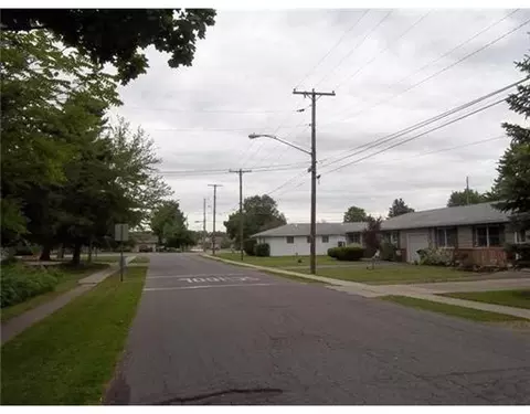 532 N Grand Ave, Ada, OH 45810 photo 3