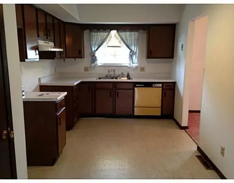 830 Santa Monica, Springfield, OH 45503 photo 2