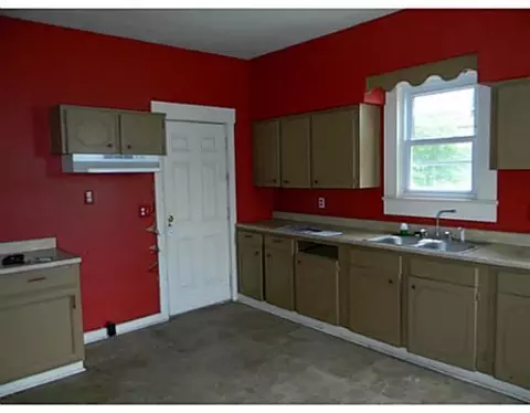 928 Avondale Ave, Springfield, OH 45503 photo 6