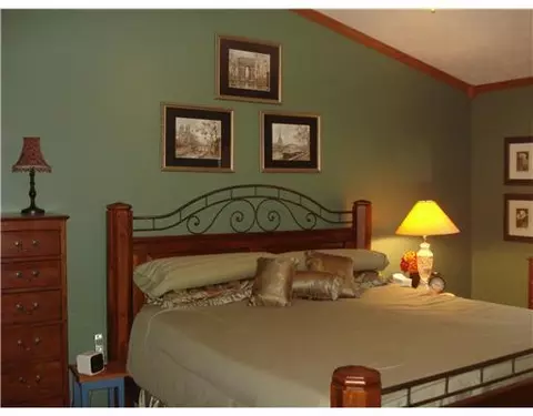 1093 Kingsgate Rd, Springfield, OH 45503 photo 14