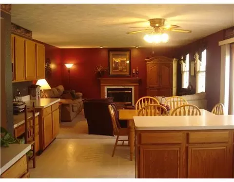 1093 Kingsgate Rd, Springfield, OH 45503 photo 9