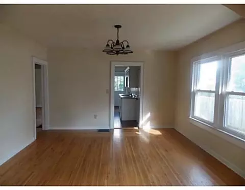 28 Roseland Ave E, Springfield, OH 45503 photo 3