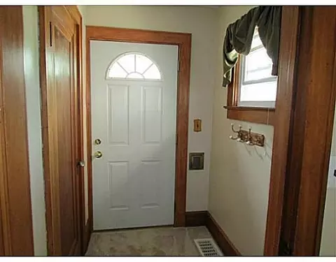 2046 Broadway, Springfield, OH 45504 photo 4