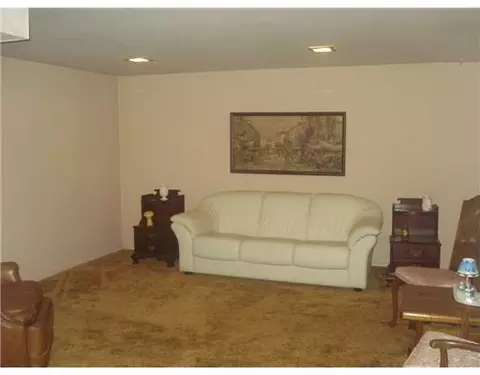 1744 Pembrook, Springfield, OH 45504 photo 14