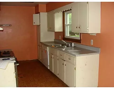 374 Russell, De Graff, OH 43318 photo 5