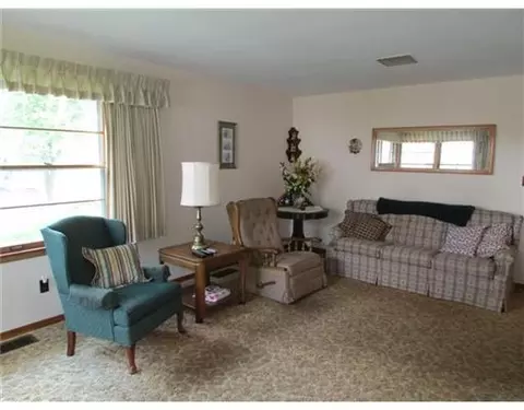 816 E Home Rd, Springfield, OH 45503 photo 3