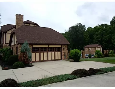 1685 Fox Run, Troy, OH 45373 photo 2