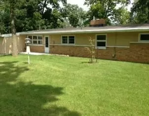 3027 Woods Dr, Springfield, OH 45506 photo 2