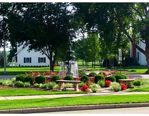 1008 E Franklin St, Troy, OH 45373 photo 8