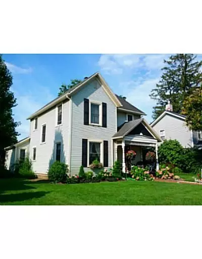 1008 E Franklin St, Troy, OH 45373 photo 2