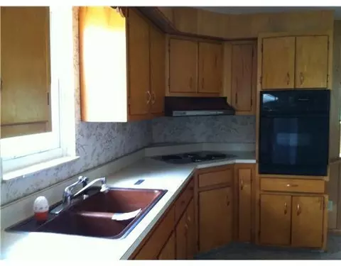 627 Lawnview Ave, Springfield, OH 45505 photo 2