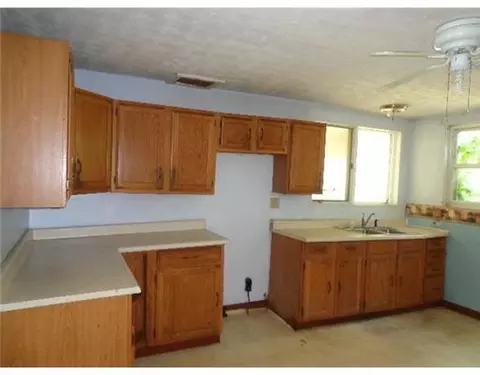 2332 Mechanicsburg, Springfield, OH 45503 photo 7