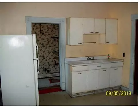 1704 S Fountain, Springfield, OH 45506 photo 4