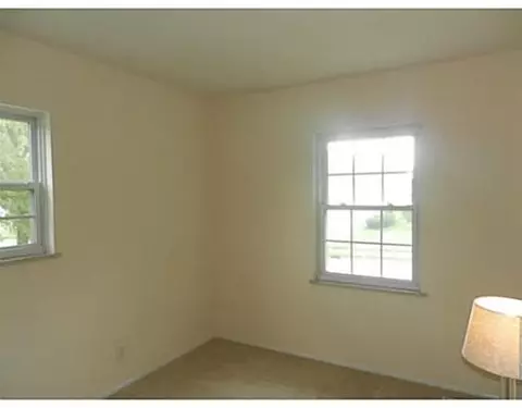 1522 Hyannis, Springfield, OH 45503 photo 14