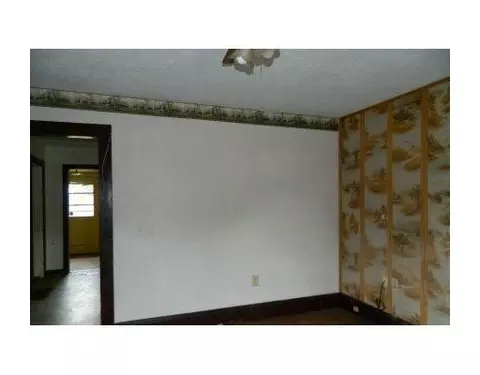 1570 Cora, Springfield, OH 45503 photo 3