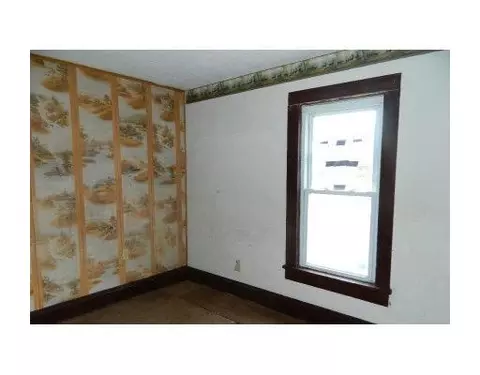 1570 Cora, Springfield, OH 45503 photo 2