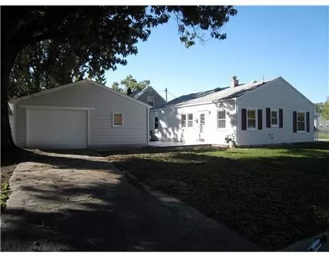 2227 S Hadley Rd, Springfield, OH 45505 photo 3