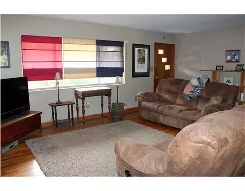 1914 Granada, Springfield, OH 45503 photo 3