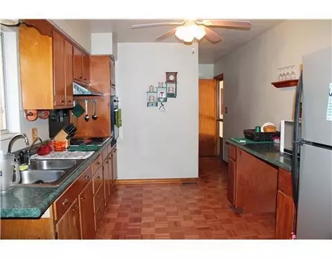 1914 Granada, Springfield, OH 45503 photo 4