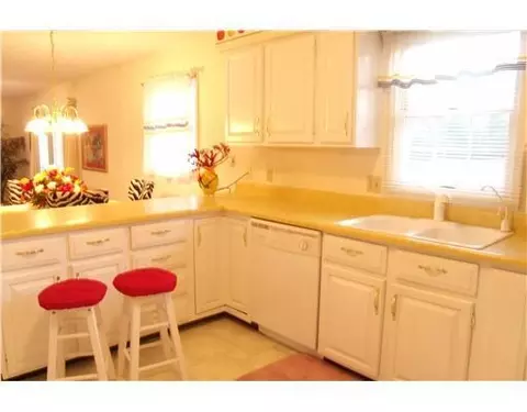 1921 W Mile, Springfield, OH 45503 photo 3