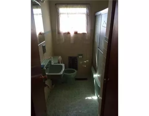 1733 Meadow Cir, Springfield, OH 45506 photo 8