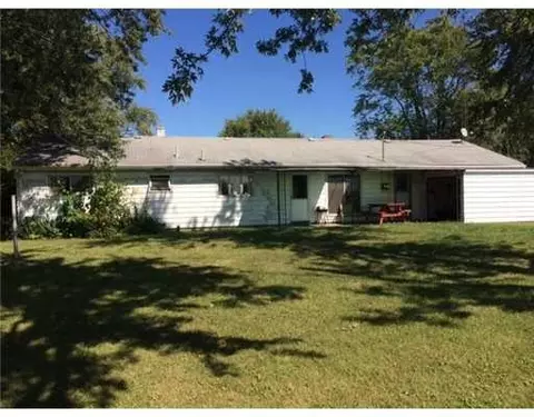 1733 Meadow Cir, Springfield, OH 45506 photo 3