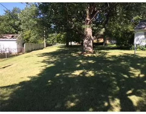 1733 Meadow Cir, Springfield, OH 45506 photo 4