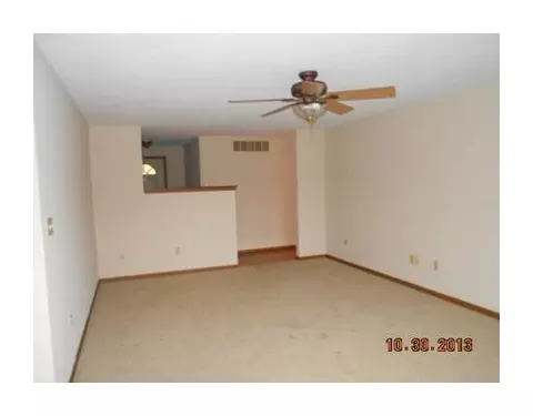 1723 Delmar Dr, Springfield, OH 45503 photo 5