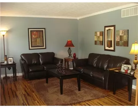 1261 Kingsgate, Springfield, OH 45503 photo 3
