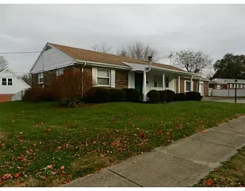 2066 Prospect Cir, Springfield, OH 45503 photo 2