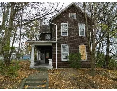 1821 W High St, Springfield, OH 45506 photo 1