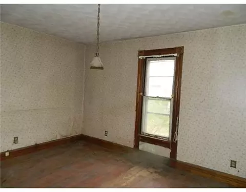 1821 W High St, Springfield, OH 45506 photo 2