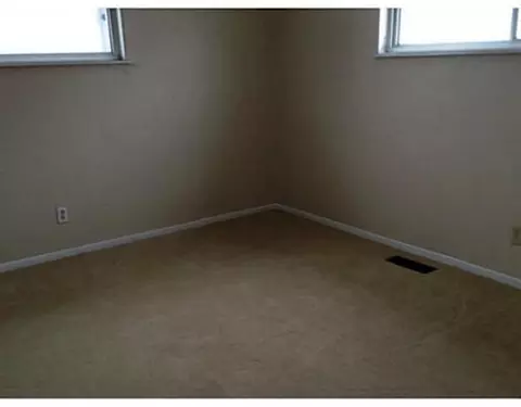 2224 Iroquois St, Springfield, OH 45506 photo 3