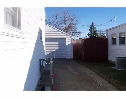 702 Reading Dr, Springfield, OH 45505 photo 10