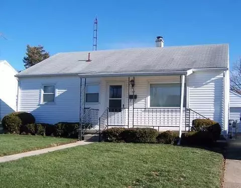 702 Reading Dr, Springfield, OH 45505 photo 1