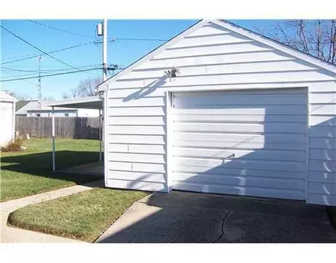 702 Reading Dr, Springfield, OH 45505 photo 9