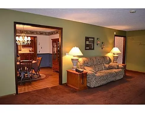 662 Oneida Dr, Springfield, OH 45502 photo 5