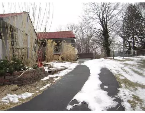 244 Oakridge Dr, Springfield, OH 45504 photo 3