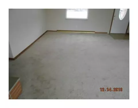 100 Eton Ct, Springfield, OH 45503 photo 3