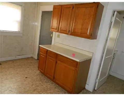 801 E Cecil St, Springfield, OH 45505 photo 4