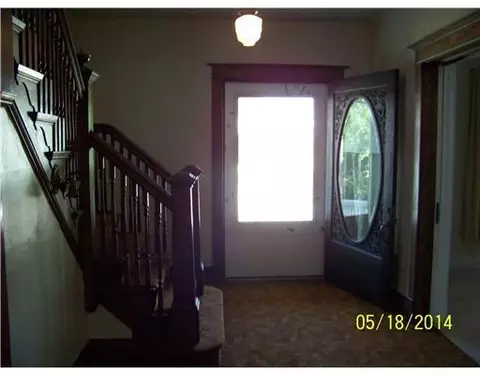 266 S Douglas Ave, Springfield, OH 45505 photo 3